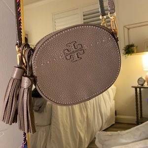 TORY BURCH CROSSBODY BAG -WORN TWICE